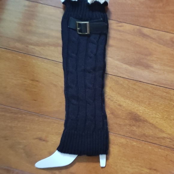 2 Pairs Knee High Leg Warmers Crochet Cuff Buckle NWT - Picture 2 of 7